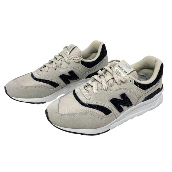 New Balance Classic 997H Womens Shoes CW997HDT Timberwolf White Black Size 8.5 B - Picture 1 of 11